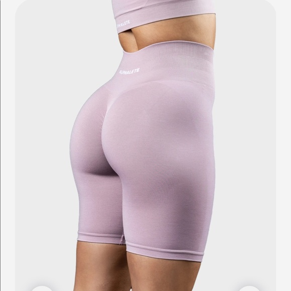 Alphalete Pants - Alphalete Amplify Biker Short